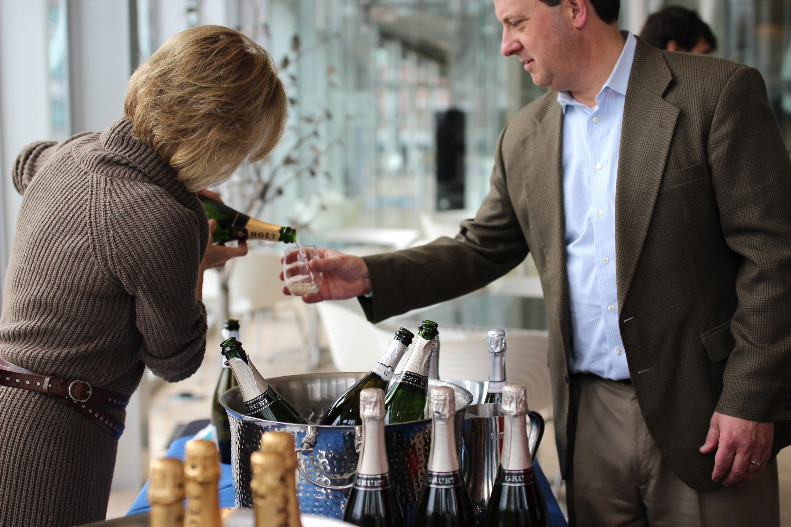 凛冬冰雪季 看美国首都地区的大人小孩玩什么