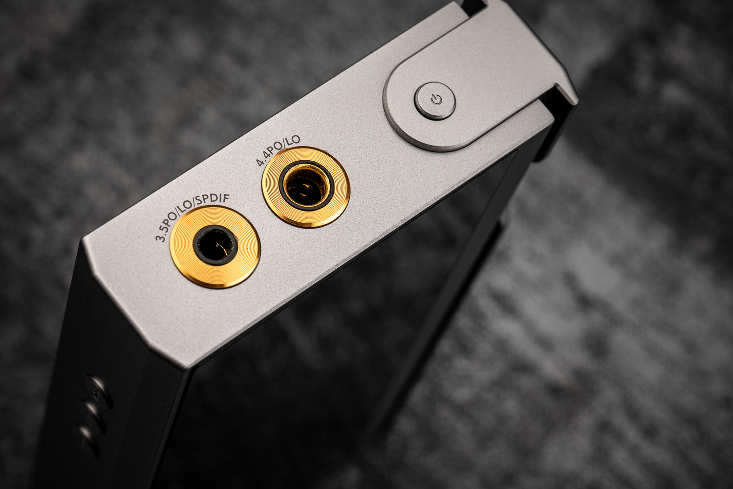 乐彼P6：全球首款分立式R2R便携*放播**器，把台机塞进随身