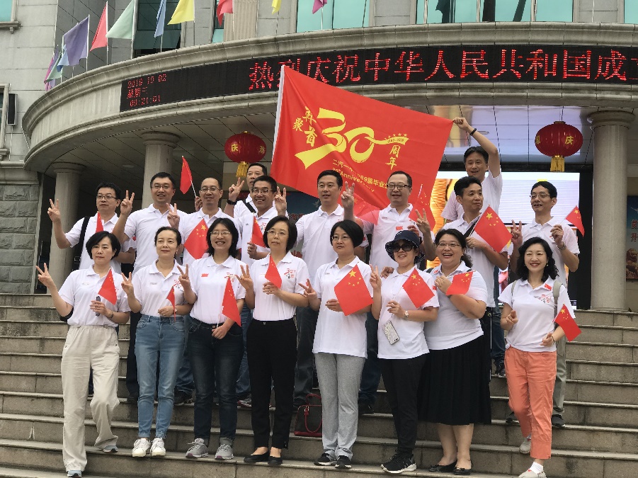 我们的青春永远炙热,我们的青春永远绽放