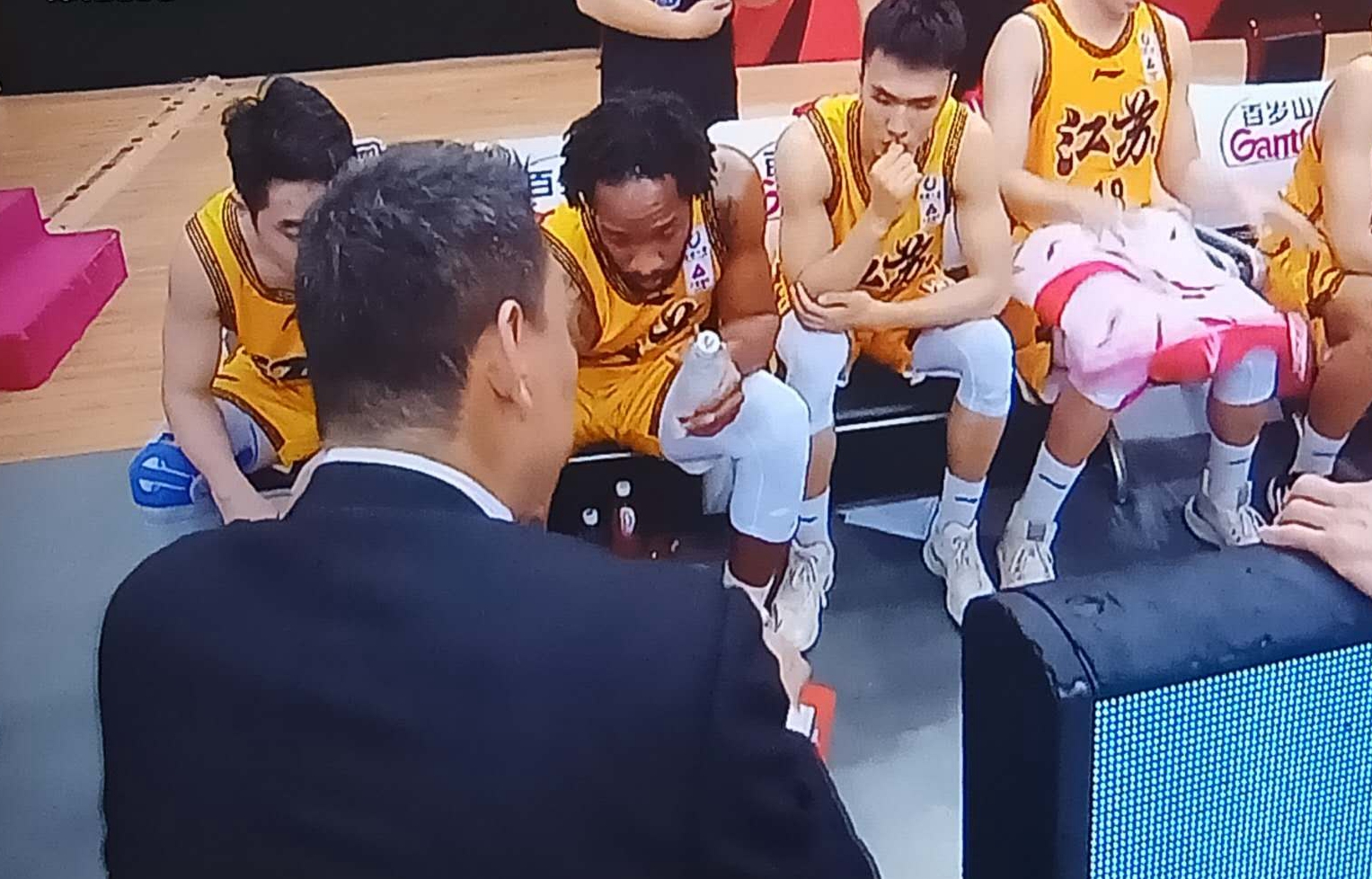 cba北京队外籍教练翻译,cba翻译教练