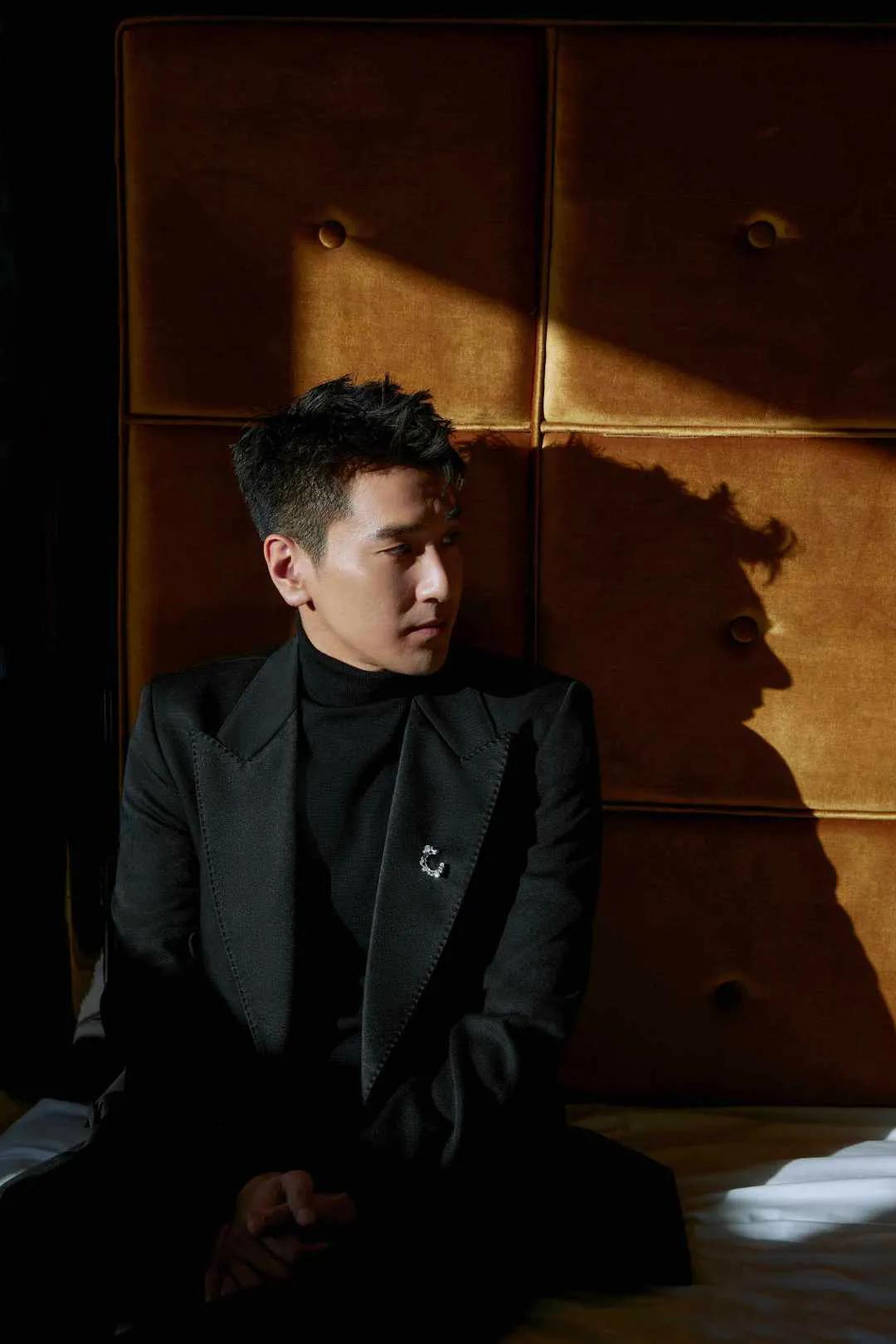 近期男星西装穿搭,一周穿搭男生职场