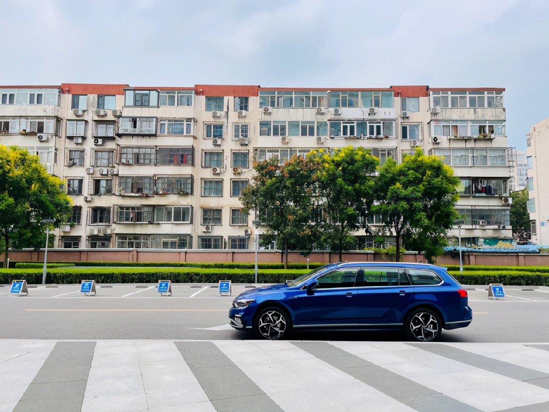 大众4驱蔚揽旅行车试驾,大众蔚揽旅行车试驾视频