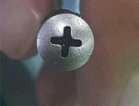 针孔摄像头长啥样?酒店遇到*拍偷**摄像头该怎么办?