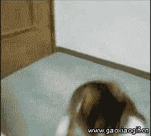 国足守门员喝水搞笑gif动图,守门员搞笑动图