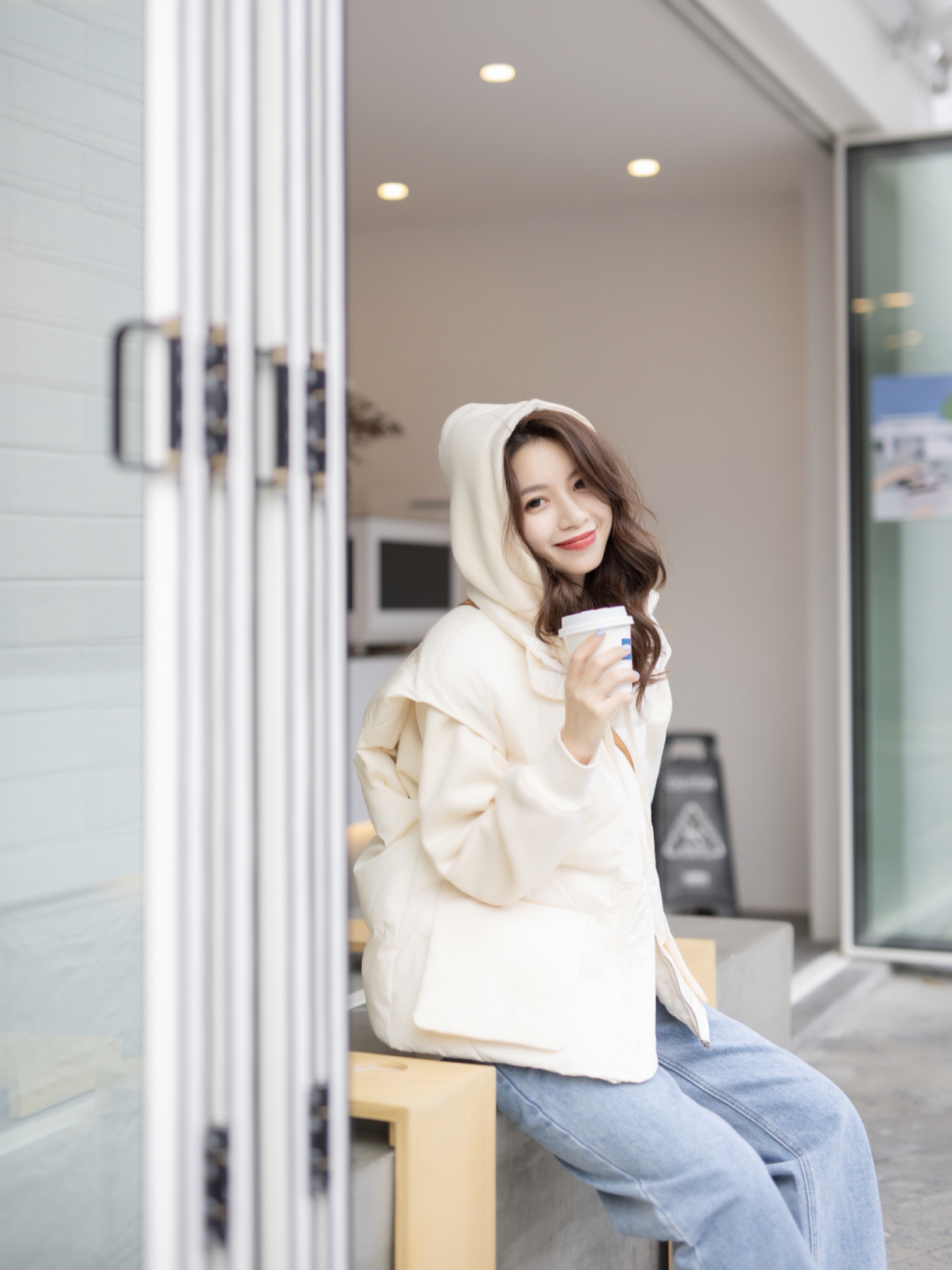 拍照好看的手部姿势,手部拍照100种姿势