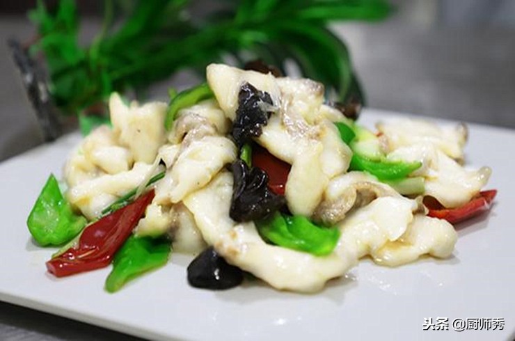 吃鱼时怎样做鱼肉嫩滑,鱼肉怎么过油