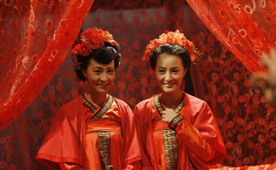 用什么成语来形容足球之多,用一个成语来形容足球比赛的精彩