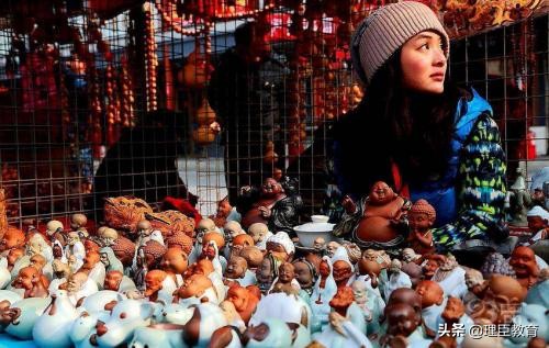 新手怎样入门摆地摊卖什么最火,新手摆地摊什么最好卖最赚钱