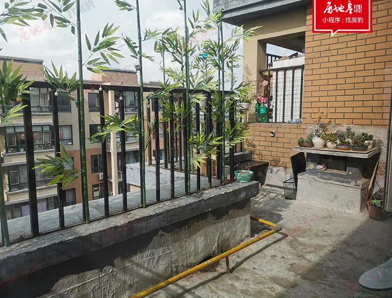 房报君去看了一套6字头的二手房，竟然动心了