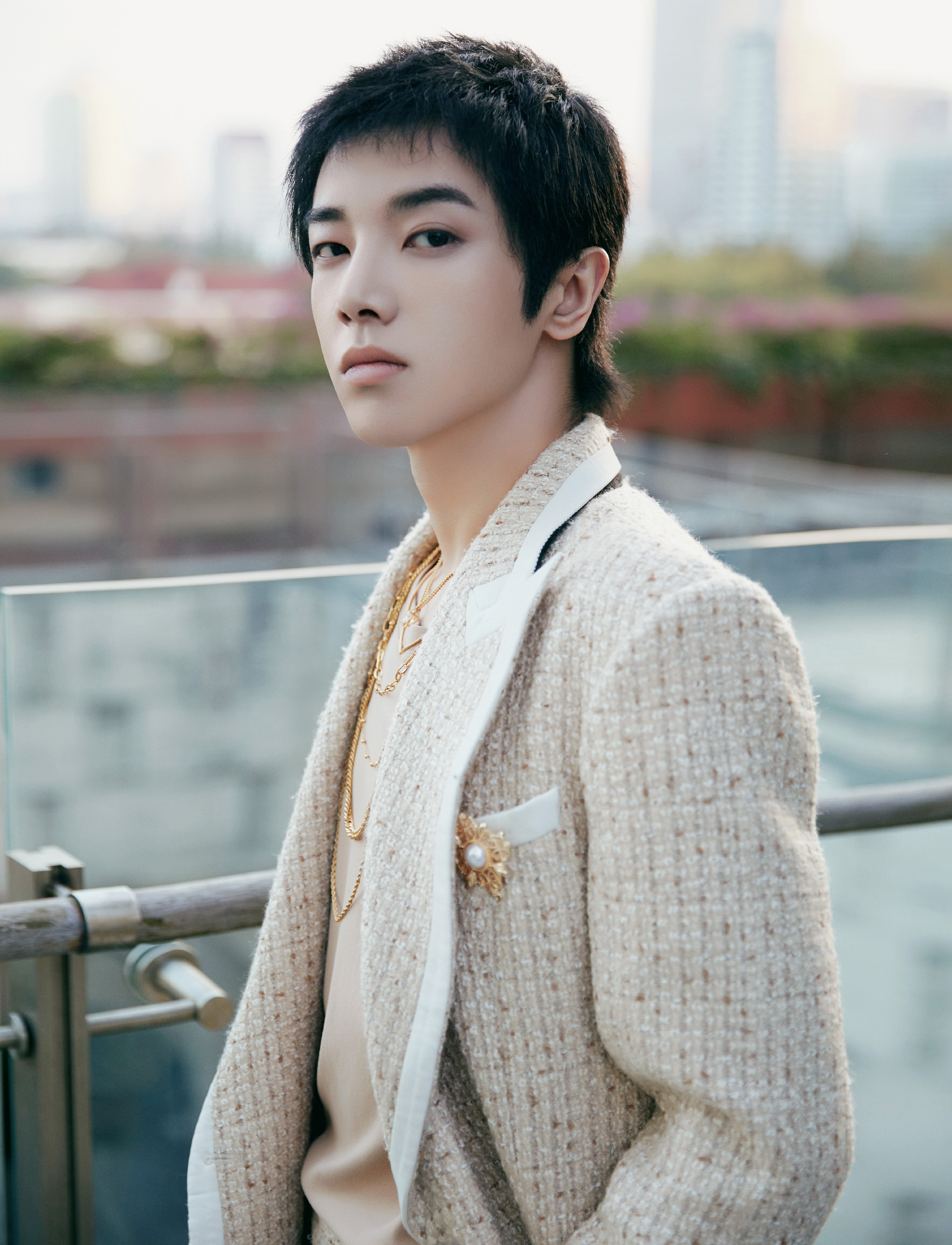 帝师华晨宇烟熏妆,华晨宇烟熏妆小哪吒