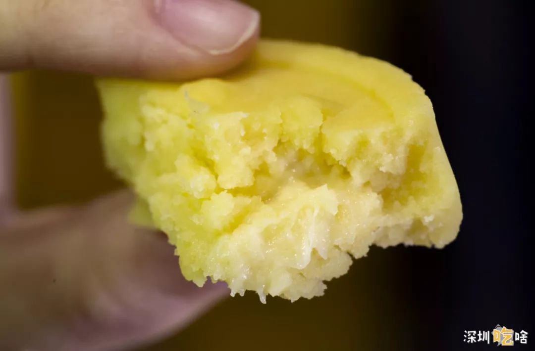 鲍师傅绿豆糕什么味的好吃,鲍师傅绿豆冰糕是酸的吗