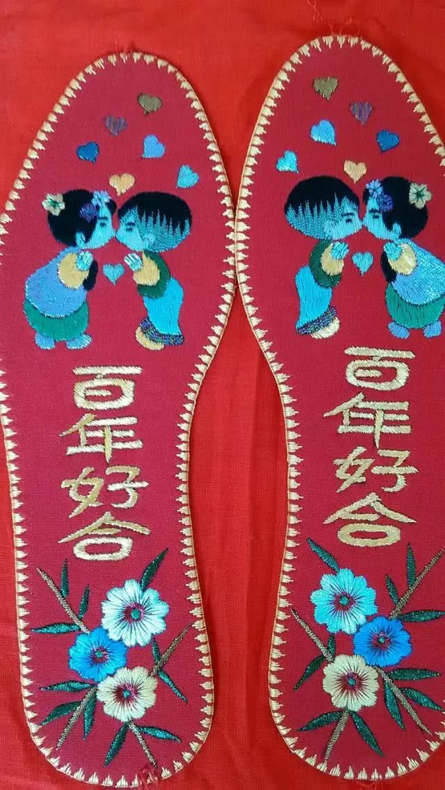 十字绣鞋垫花样图解大图,最受欢迎的小格子鞋垫图案