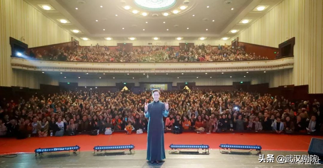 5500件防寒衣从佛山出发驰援灾区,捐赠20万医用防护服100套