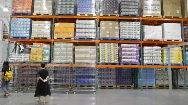 买东西还要花299开会员?Costco中国大陆首店开业,会员已卖十万