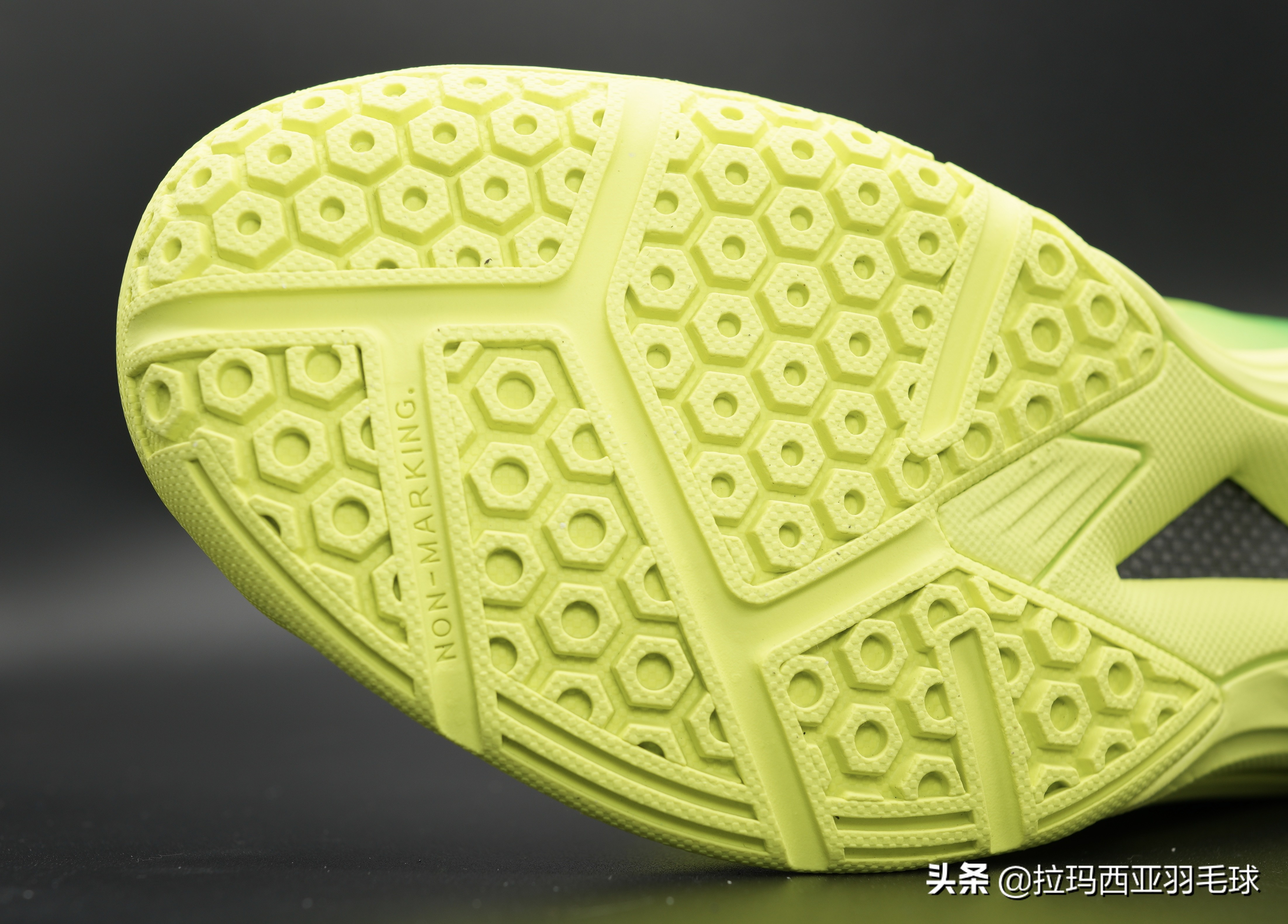 值得推荐的尤尼克斯羽毛球球鞋,yonex羽毛球球鞋性价比