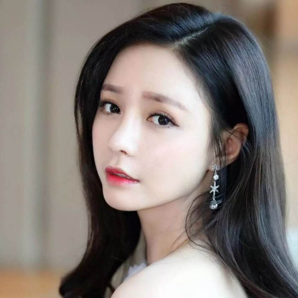 沈梦辰为什么卖二手鞋子,沈梦辰卖旧衣惹争议