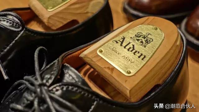 vans一脚蹬各个版本穿着区别大吗,为什么vans一脚蹬这么好穿