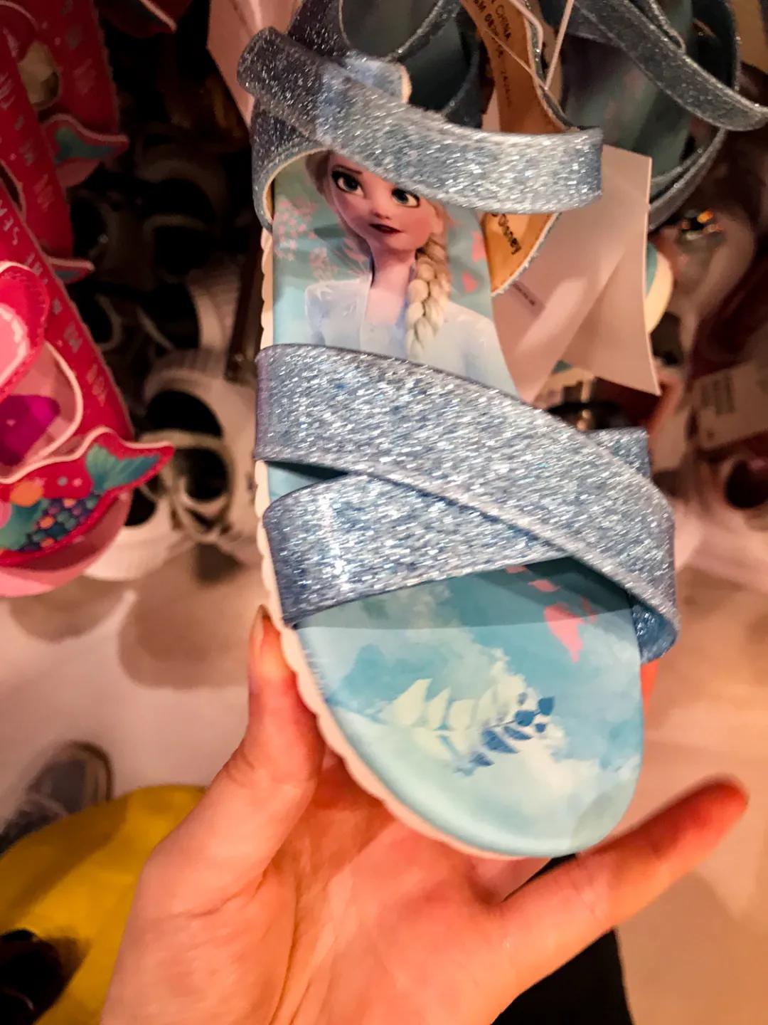 儿童穿哪种凉鞋比较好测评,关爱宝宝从脚开始