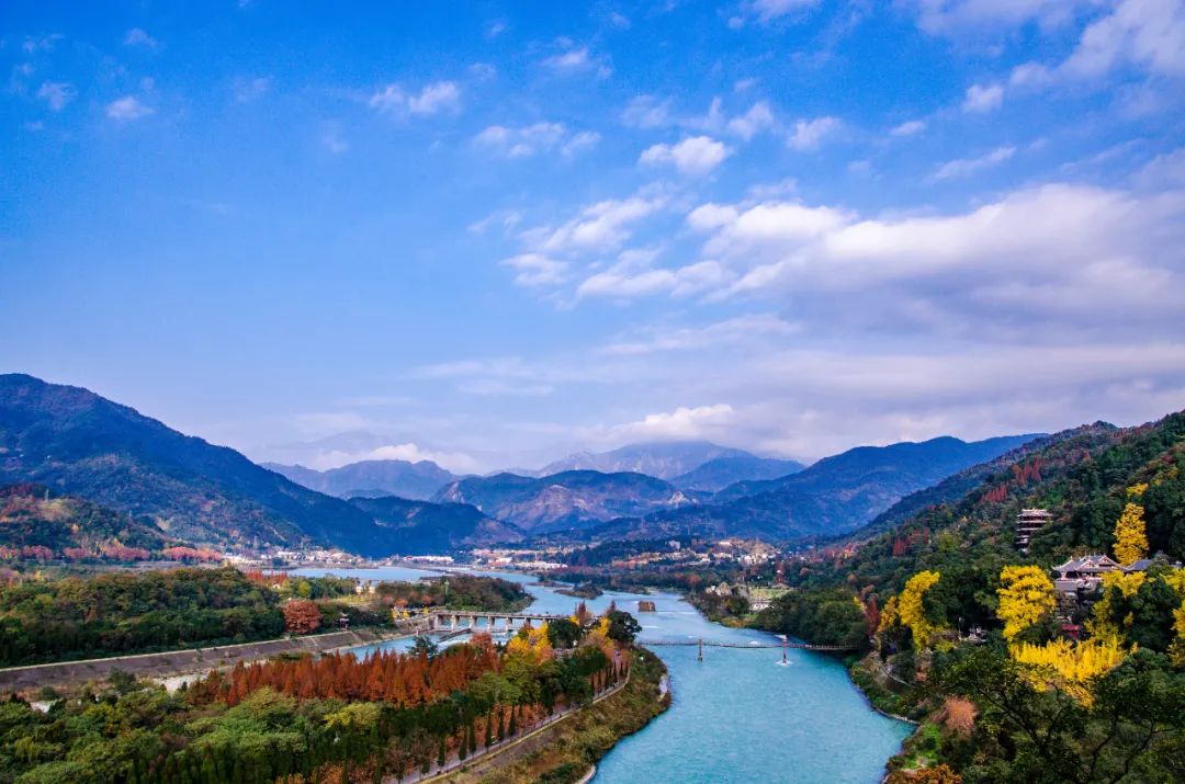 都江堰做防水,都江堰是怎样进行防洪灌溉的简短