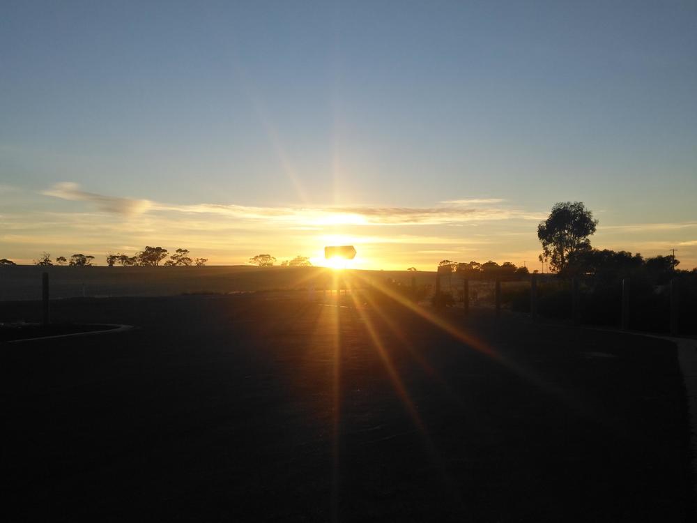 墨尔本阿德莱德周边-粉湖（LochLel）找回遗落的少女心