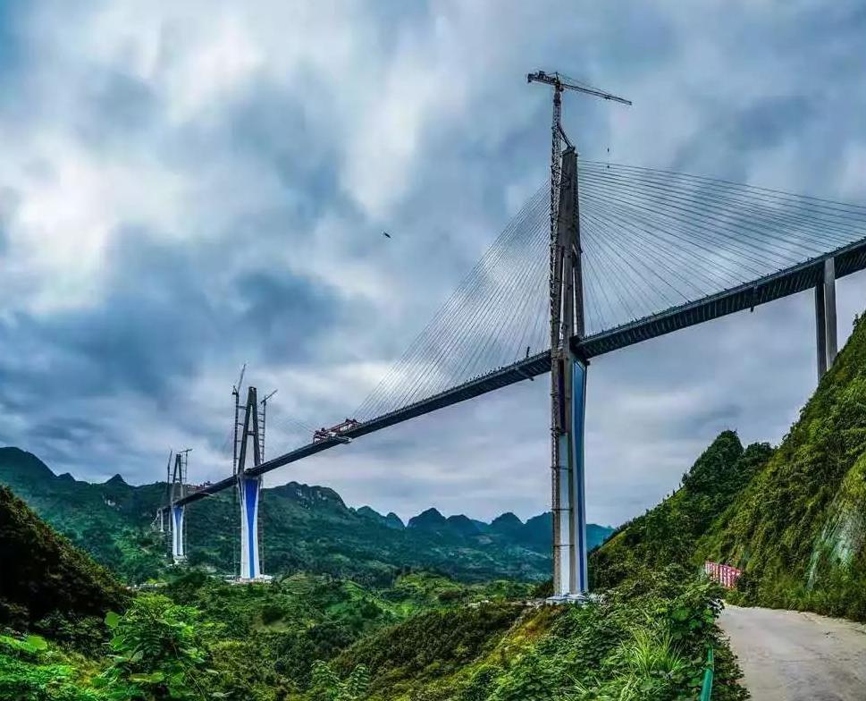 外国人评价平塘特大桥,平塘特大桥的通车最新视频