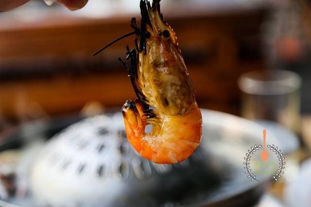 在泰国吃一顿海鲜得多少钱,在泰国自助餐吃不完