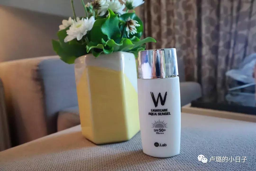 短期旅行必备化妆包是什么,出门手提袋便携女时尚化妆包