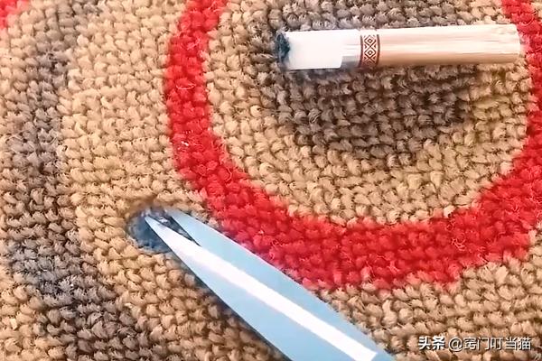 地毯被烟头烧了怎么处理,地毯被烟头弄烂怎样修复