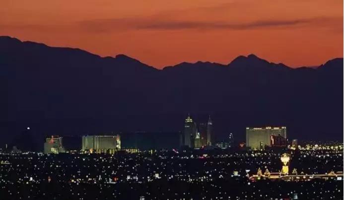 AI掘金千亿*场赌**：游刃于人性与暴利间的冒险