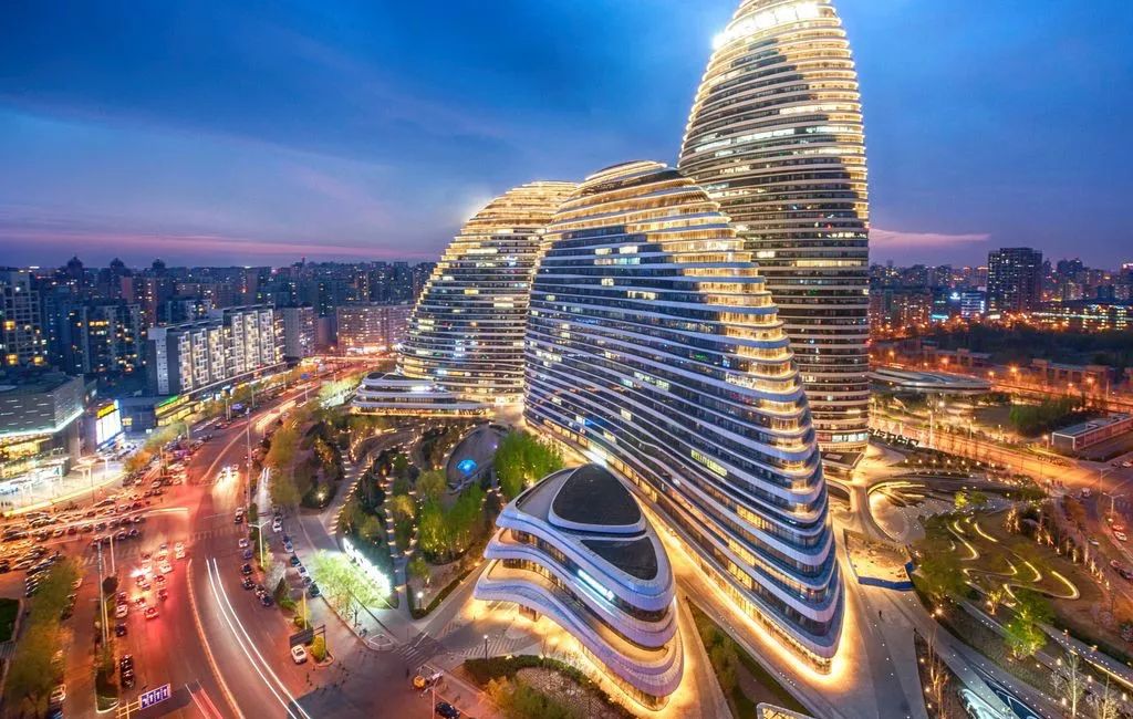 建筑女魔头扎哈哈迪德作品,建筑女魔头扎哈哈迪德解读建筑