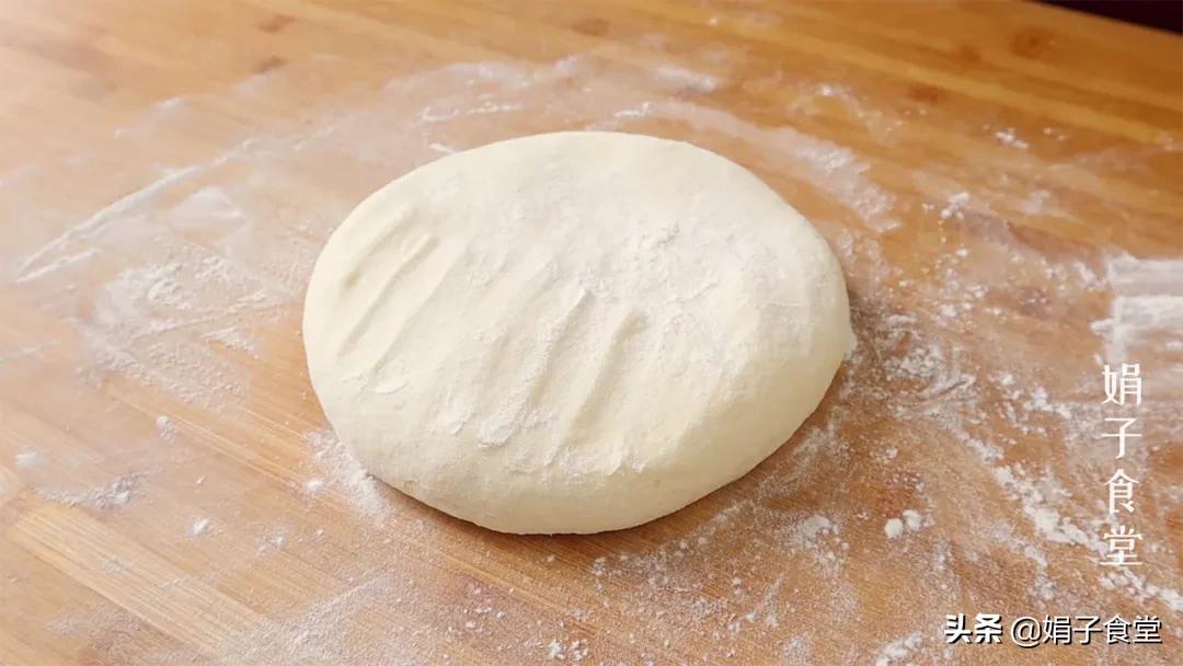 简单的花卷的做法拧法,简单花卷的几种拧法图解