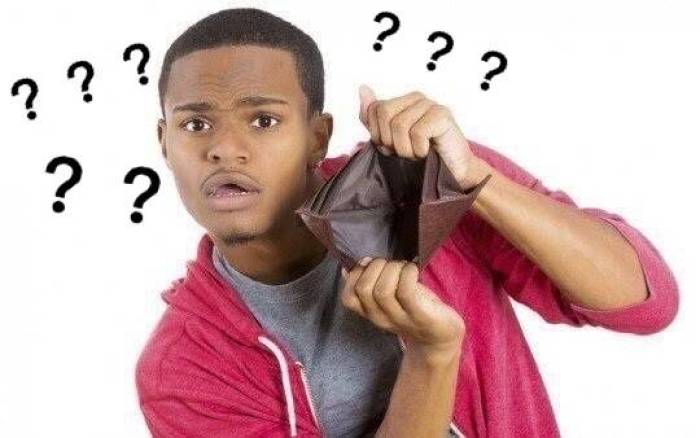 23岁女总裁提劳斯莱斯,23岁美女提车保时捷