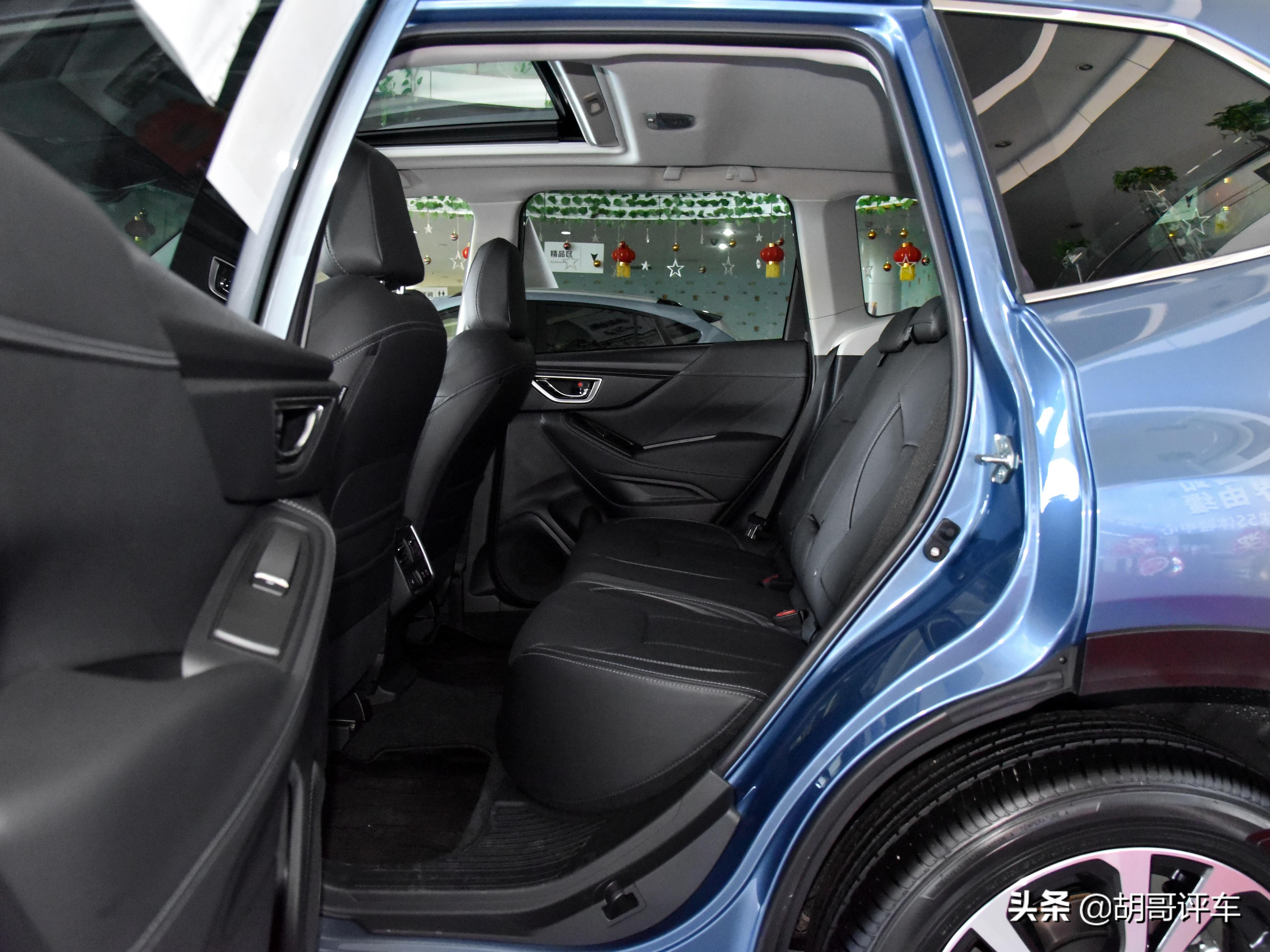 全系水平对置发动机,做工用料很良心,实拍斯巴鲁森林人