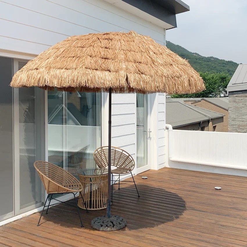 11层顶楼带阁楼露台,顶层带阁楼露台和底层带院子