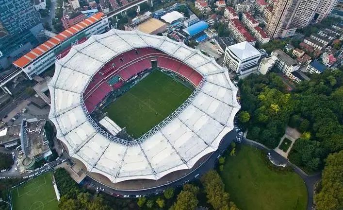 上海申花新主场改建过程,桥下空间利用方案