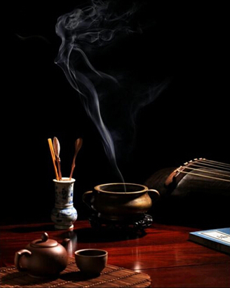 线香使用,家庭焚香适合线香还是盘香