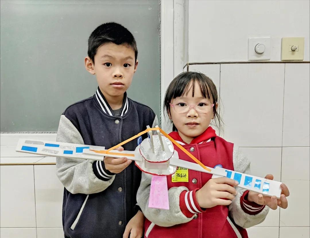 系好安全带向快乐出发,系好安全带准备起航