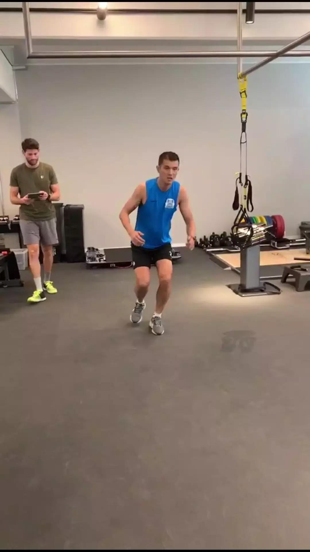 肖智职业首秀,肖智临时上场视频