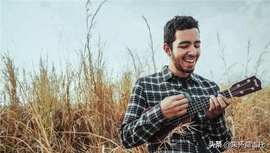 初学者买尤克里里怎么选,初学者怎样选尤克里里