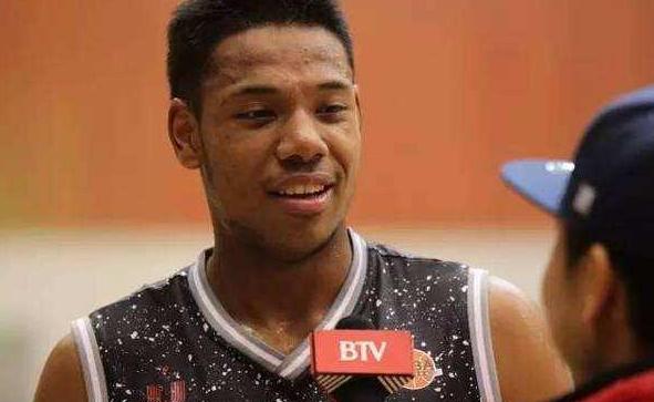 广东宏远混血新星,广东队17岁混血天才骨龄