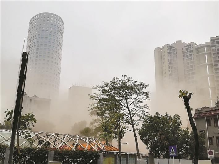 什么是好的人造草坪,人造草坪为什么要橡胶颗粒