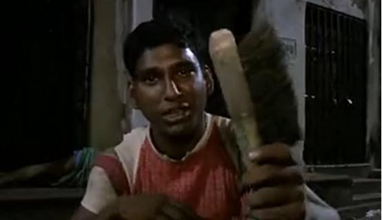 印度穷人下水道里淘金,印度穷人淘金