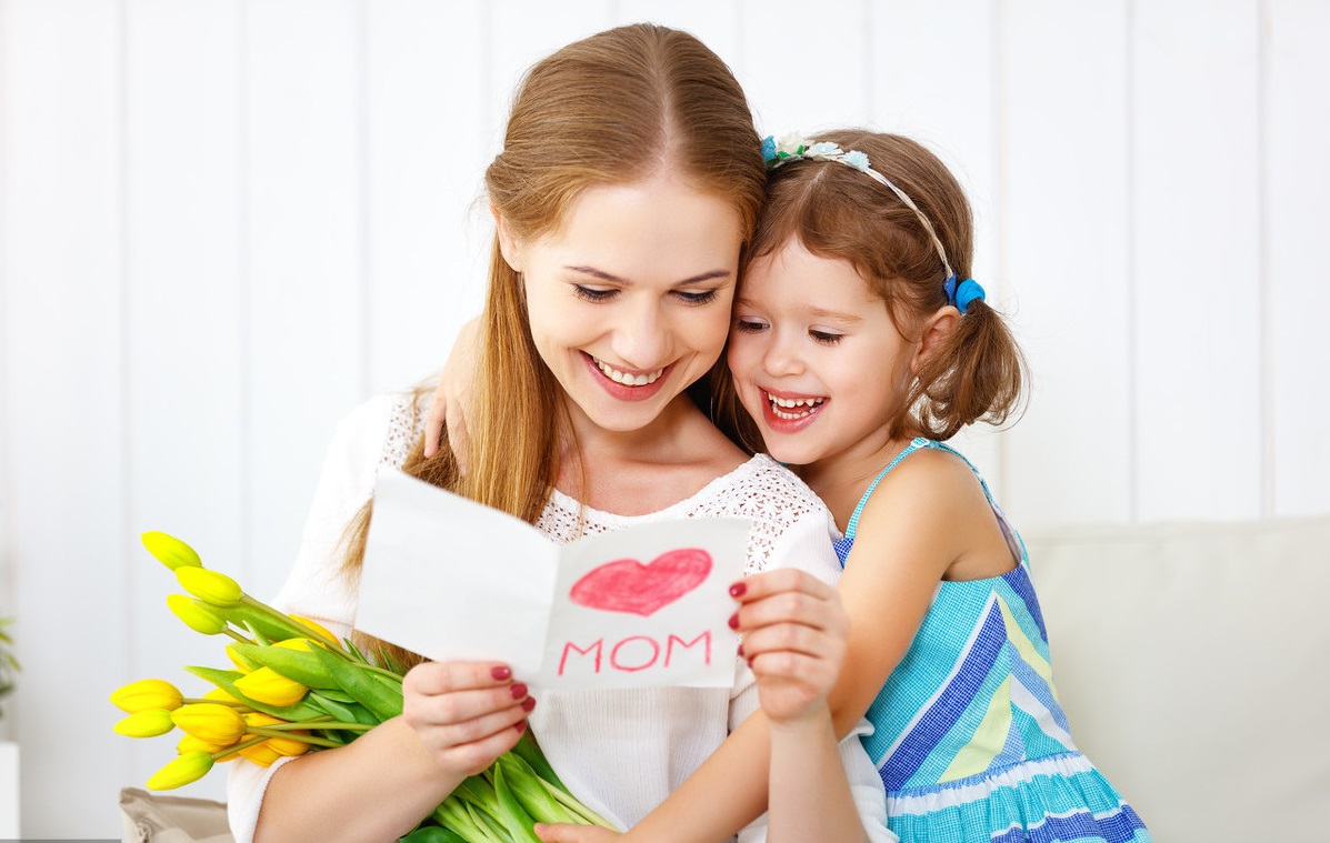 5岁女童自己*体下**塞进“异物”，吓坏妈妈，医生：性教育越早越好