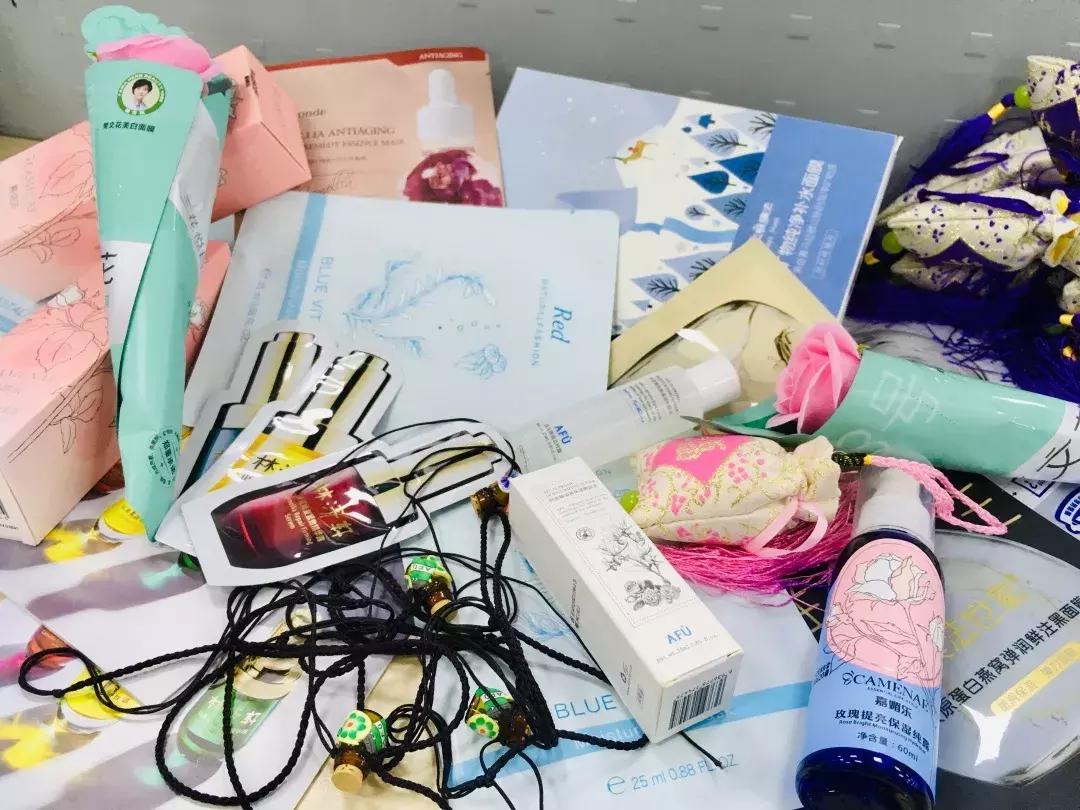 春风十里,不如安阳万达广场陪你。