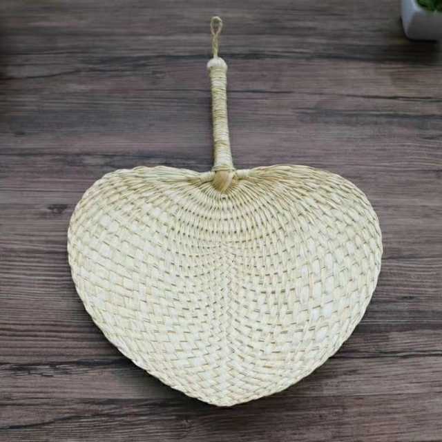 一把蒲扇轻摇旧时光,一把蒲扇朗读