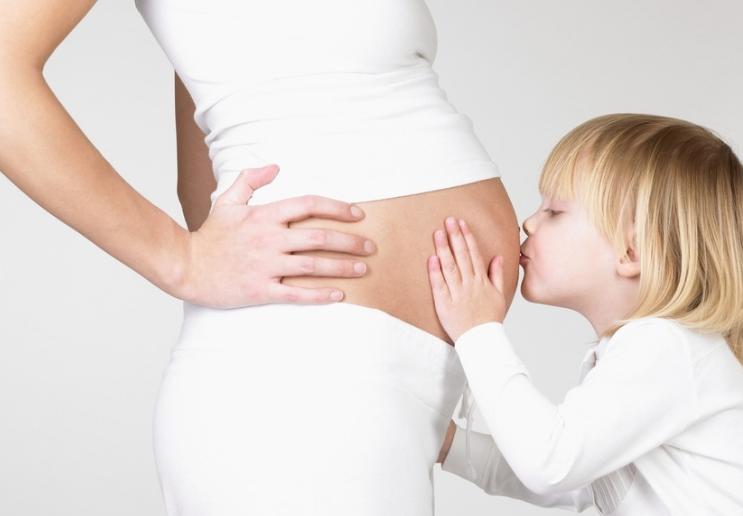 孩子怎样被生出来的？看完过程后，只想说母爱伟大