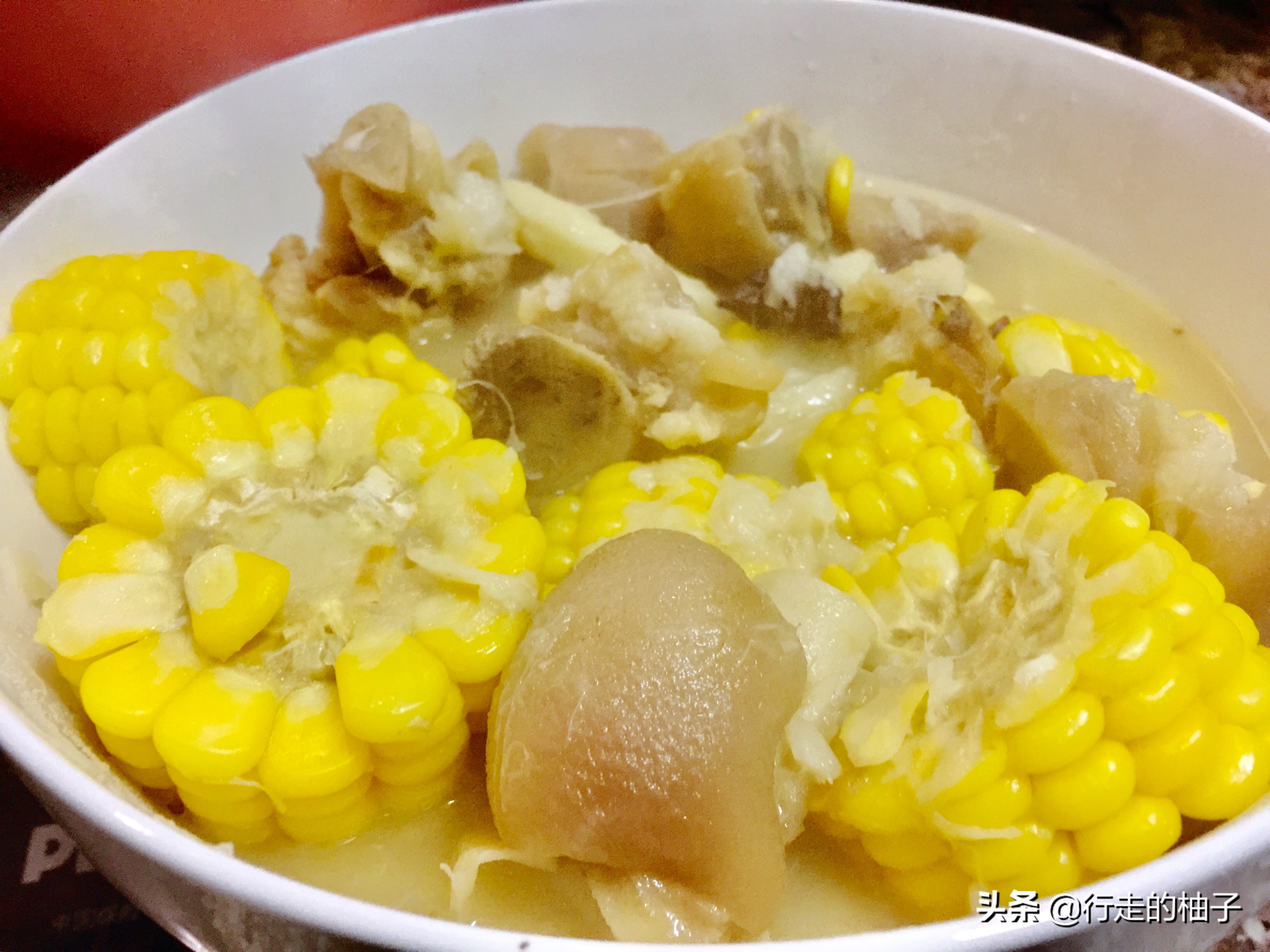 山药猪蹄玉米汤,淮山玉米猪蹄汤的做法视频