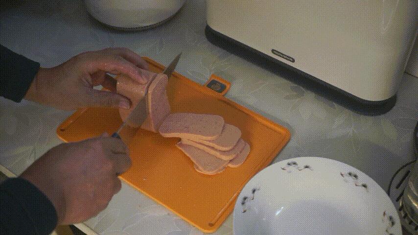 摩飞刀具砧板消毒机怎么拆开 (多功能砧板消毒测评)