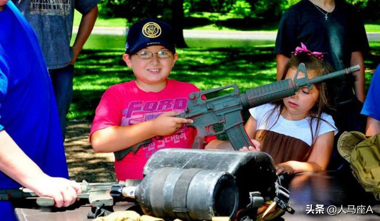 美国儿童与警察对枪,美国警察与嫌犯对射