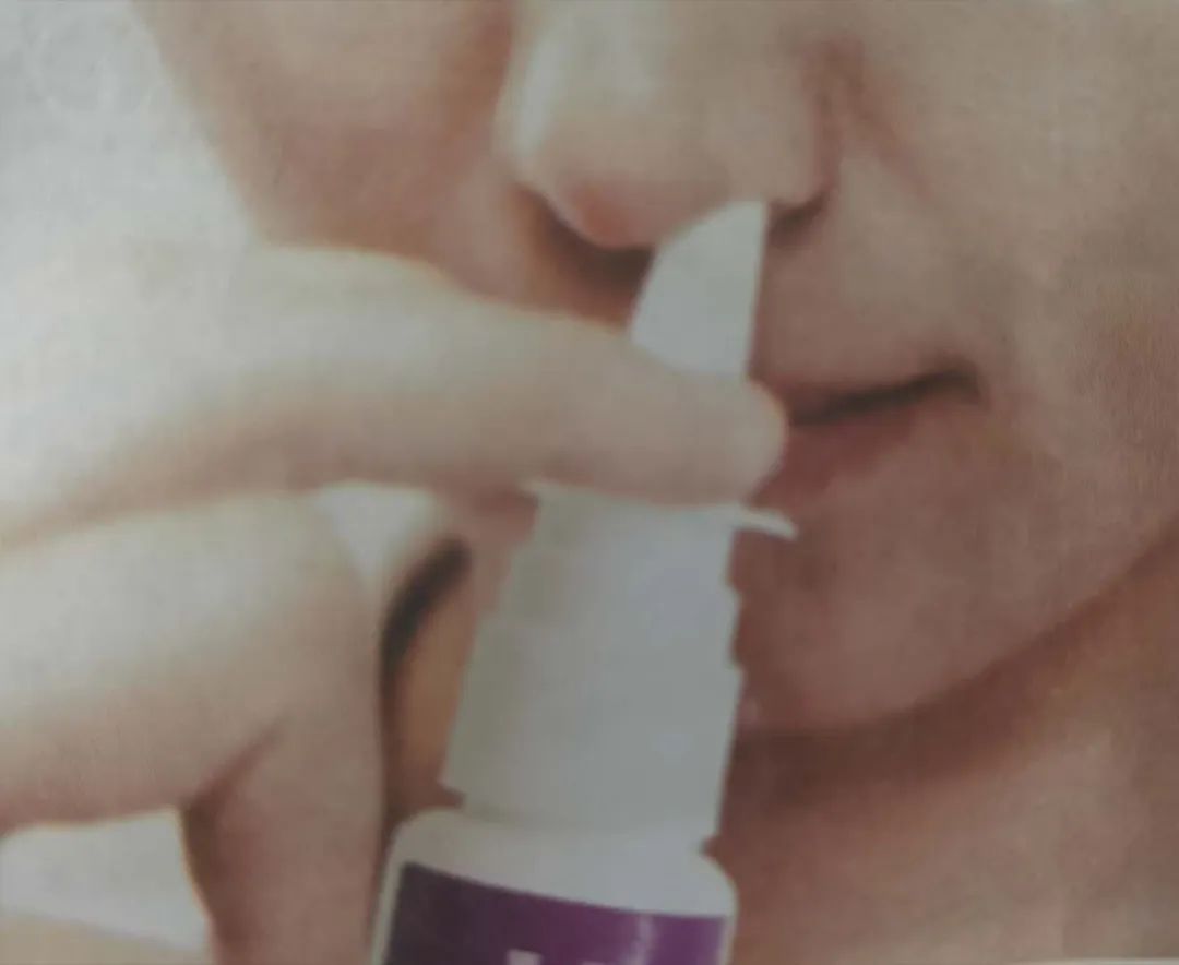 糠酸莫米松鼻喷雾剂使用多久,鼻喷雾剂喷上多久能通